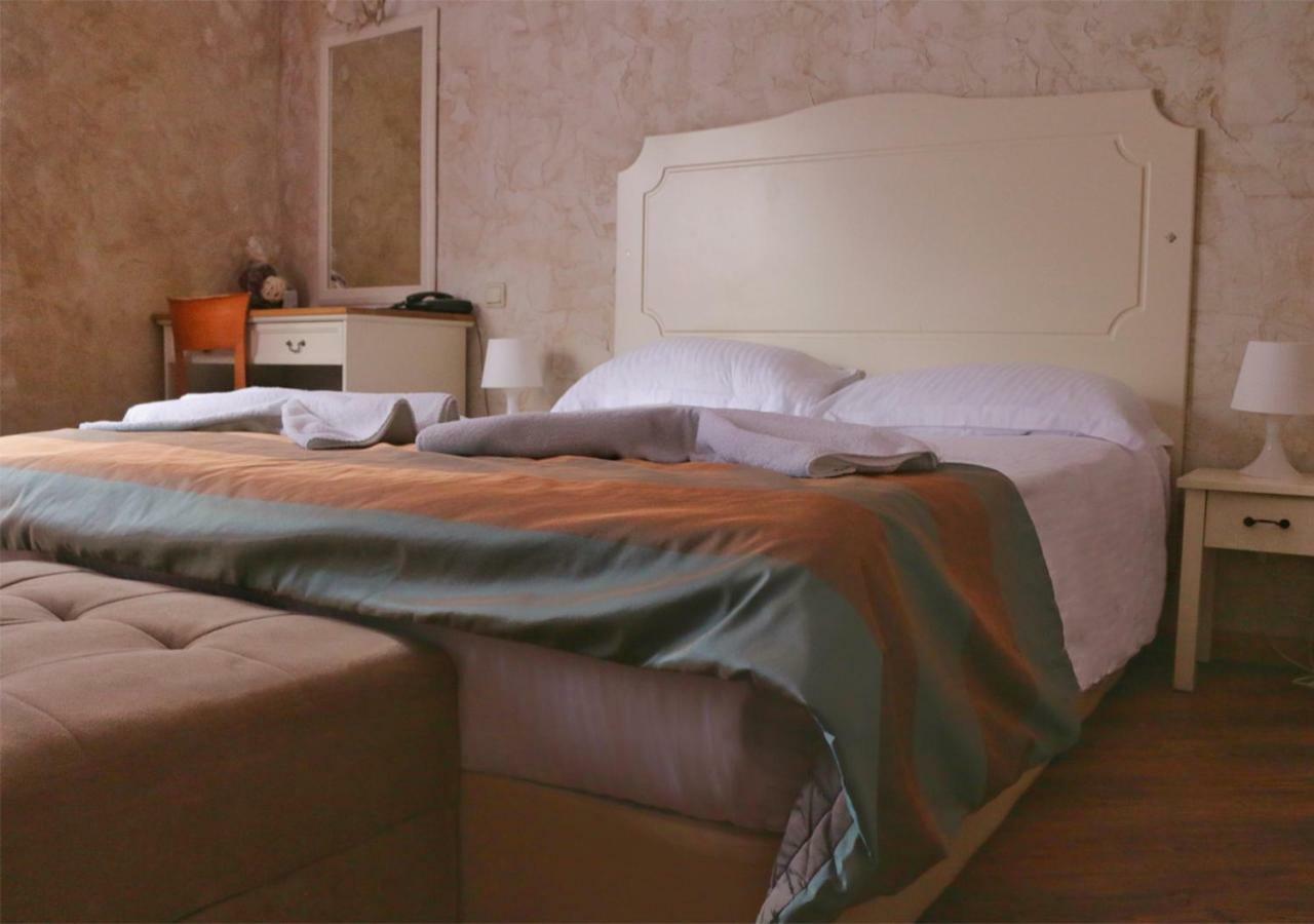 Green Hotel Alexander Palace โซเฟีย ภายนอก รูปภาพ
