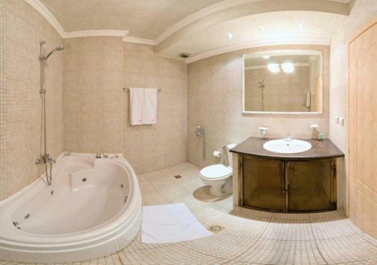 Green Hotel Alexander Palace โซเฟีย ภายนอก รูปภาพ